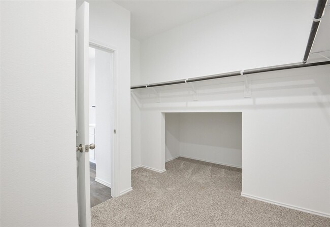 Building Photo - 1055 Llano Trl