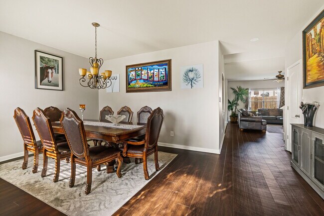 dining - 1916 Bird Call Pass