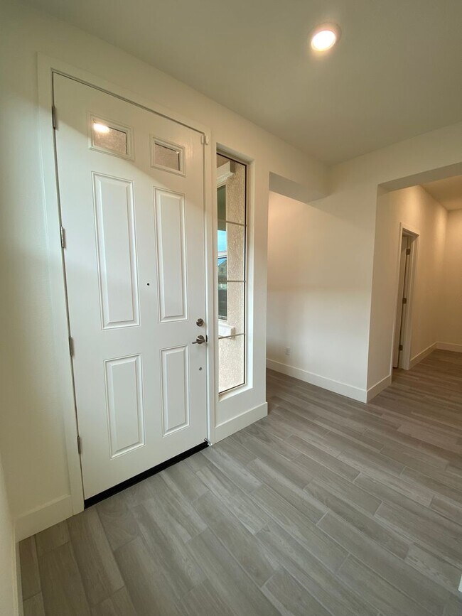 Foto del edificio - Newer home in Rancho Cordova near Labyrint...