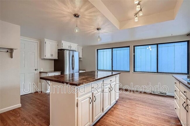 Building Photo - 12132 E Amherst Cir