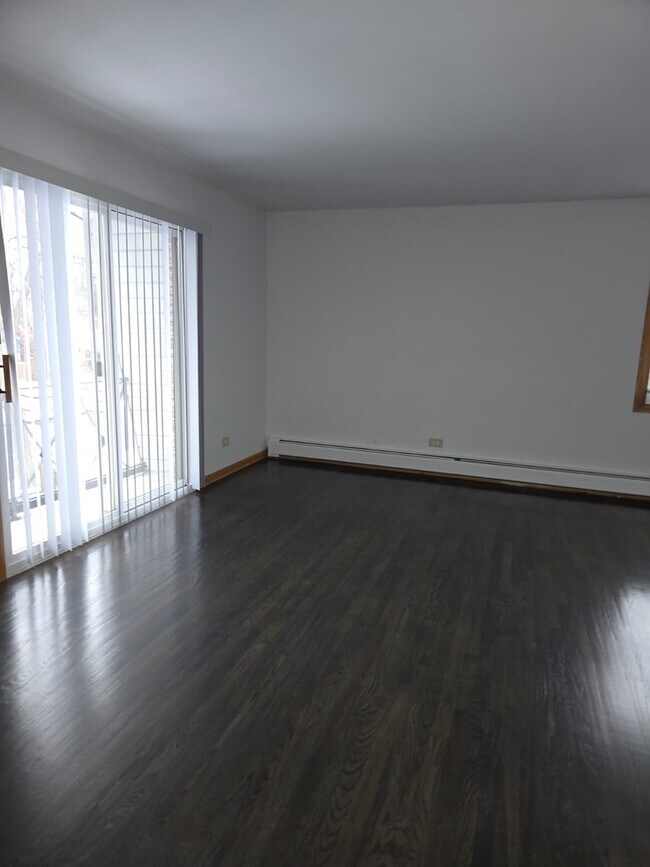 Foto del edificio - 6146 N Melvina Ave