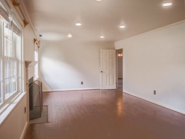 Foto del edificio - 403 Granade St