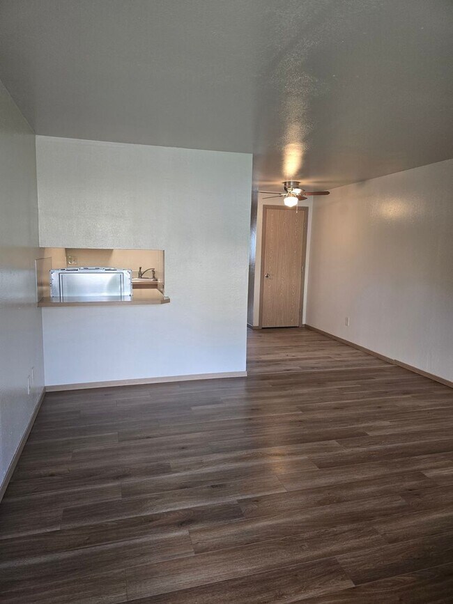 Foto del edificio - Ground Floor Unit!