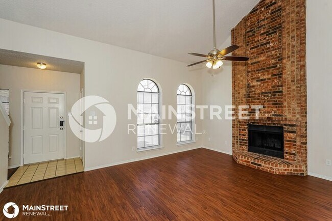 Foto del edificio - 1225 Reeves Ln, Cedar Hill, TX 75104
