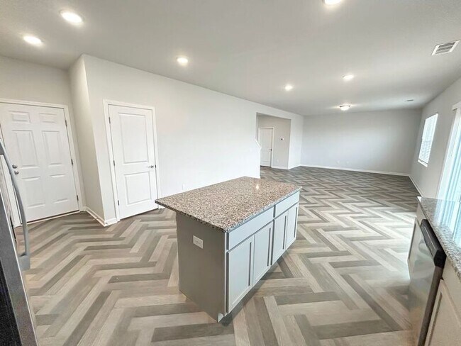 Building Photo - 513 Samuel Lee Ln