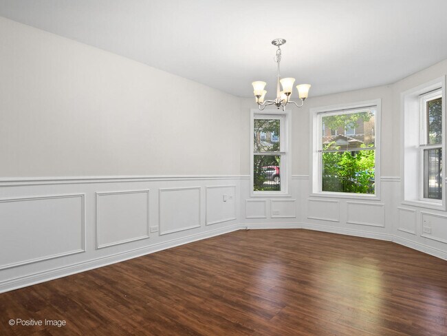 Building Photo - 2441 N Harding Ave