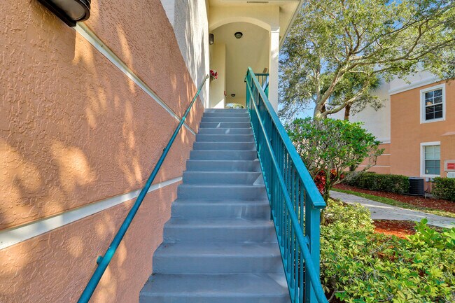 Foto del edificio - 9212 Myrtlewood Cir W