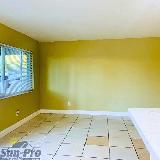 Foto del edificio - 900 S Peninsula Dr