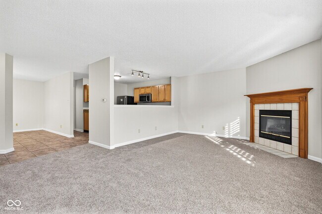 Building Photo - 6666 Black Antler Cir