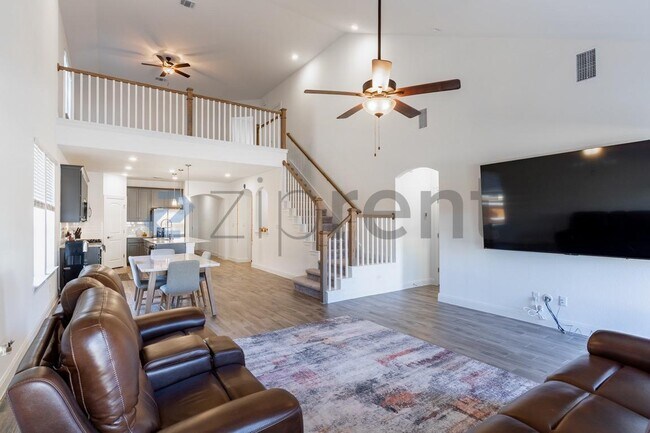 Foto del edificio - 113 Redonda Dr