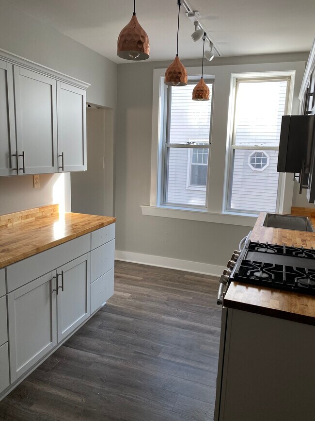 Foto del edificio - 2436 S Wentworth Ave