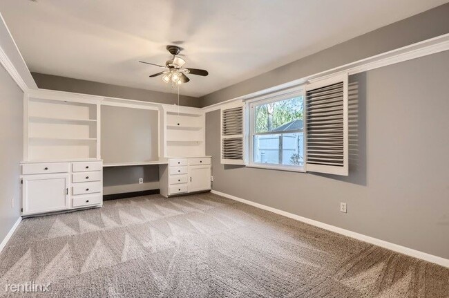 Building Photo - 4 br, 2 bath House - 3906 Broomsedge Ln UNIT