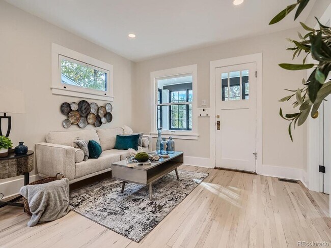 Foto del edificio - South Broadway Bungalow