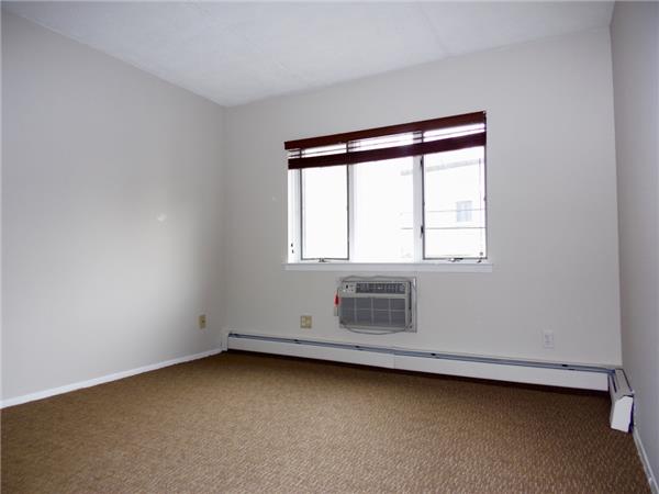 Building Photo - 332 89th St