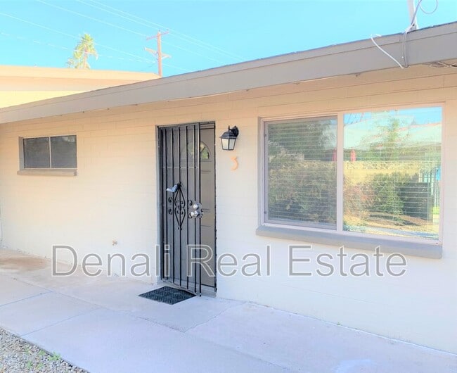 Building Photo - 3646 E Montecito Ave