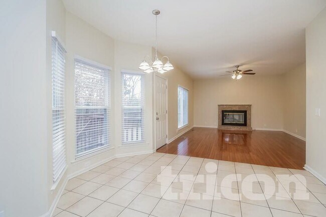 Foto del edificio - 1609 Crosswind Pl