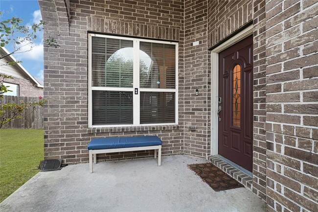 Foto del edificio - 8238 Bay Run Ave