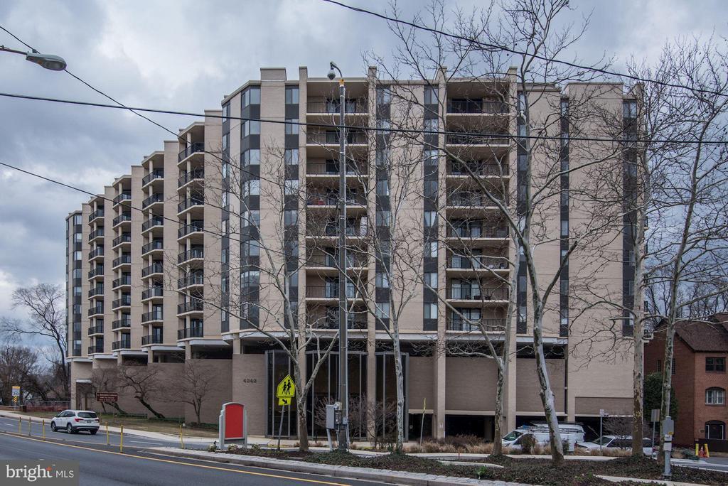 Foto principal - 4242 East-West Hwy