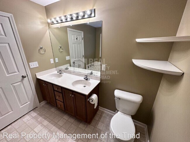Building Photo - 3 br, 2.5 bath House - 335 Mallard View Ln