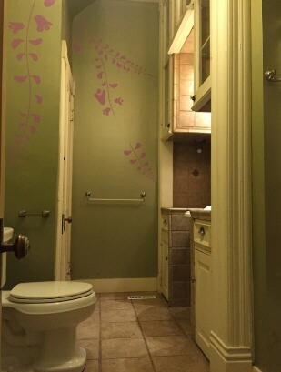 Baño con lavadora y secadora - 1631 Main St