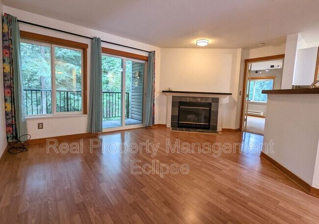 Foto del edificio - 5000 NW Village Park Dr