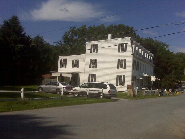 Building Photo - 104 Miller Ln