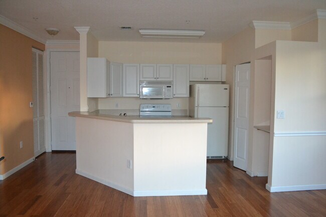 Kitchen (prior colors) - 4506 SW 160th Ave