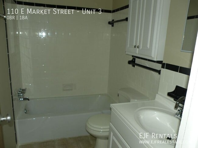 Building Photo - 110 E Market St