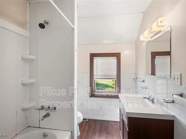 Foto del edificio - 405 Kling St