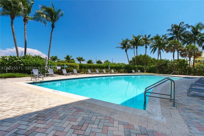 Building Photo - 6515 Collins Ave