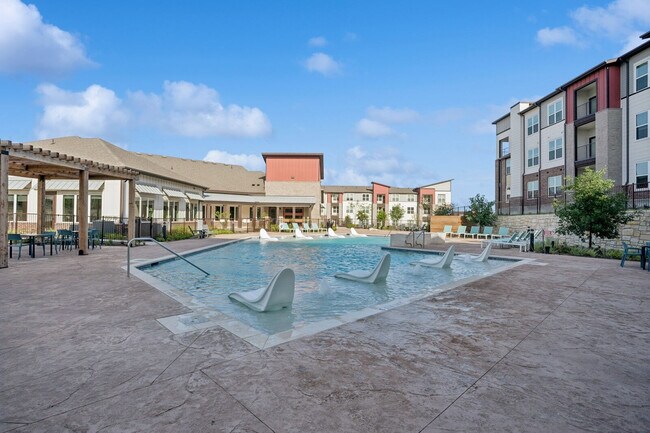 Apartamentos Ascend at Pioneer Hill — foto de la comunidad - Ascend at Pioneer Hill