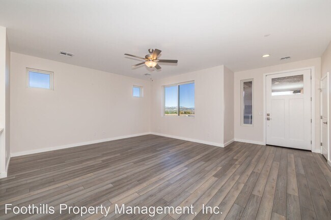 Foto del edificio - 3 br, 2 bath House - 994 Sterling Lane