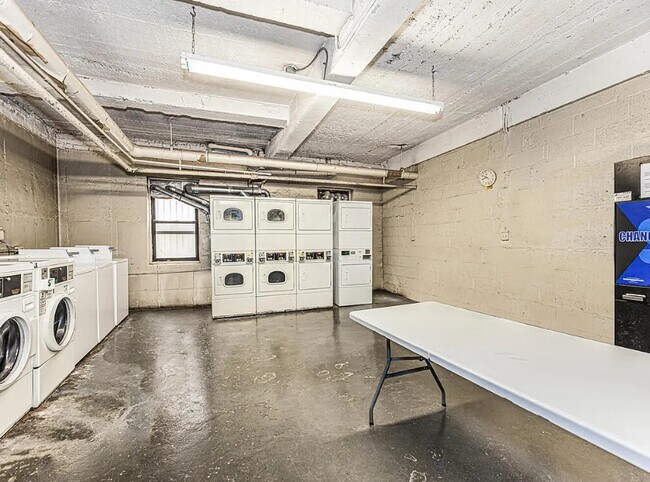 Foto del edificio - 420 W 206th St