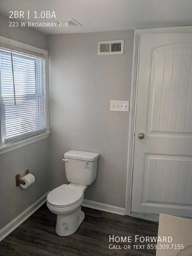 Foto del edificio - 223 W Broadway Ave