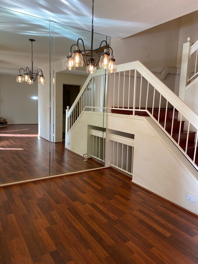 Building Photo - 672 Indian Oak Ln