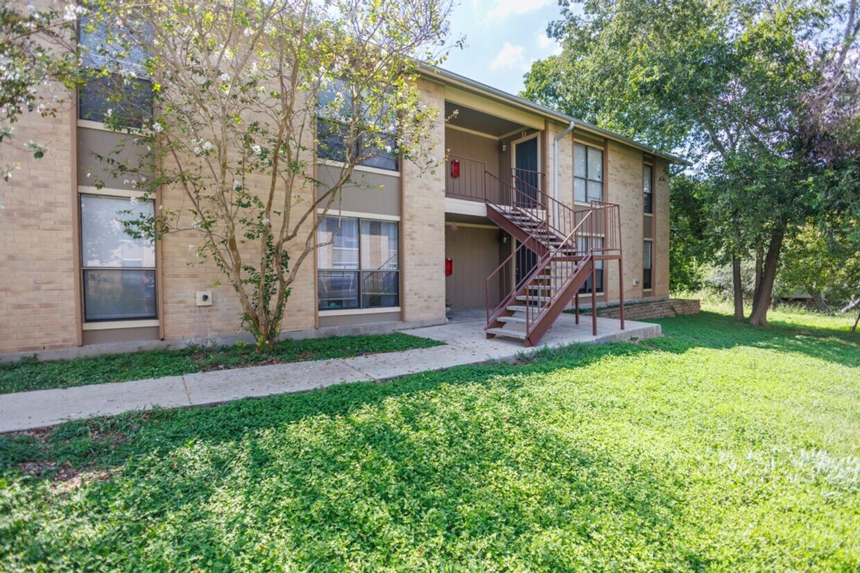 Foto principal - 229 Craddock Ave