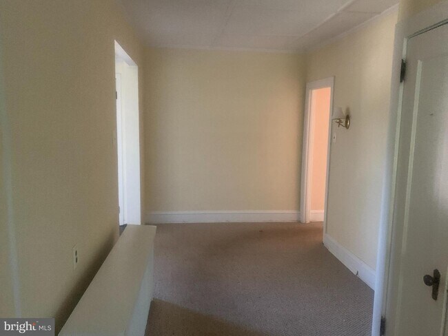 Foto del edificio - 915 Stone Rd