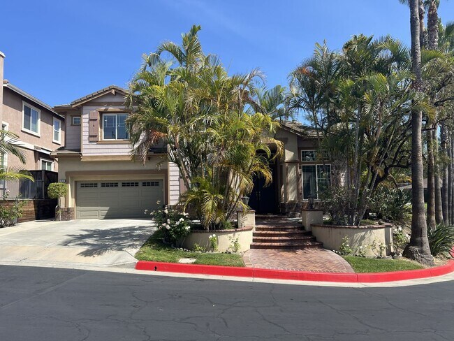 Building Photo - Amazingly Remodeled 4 Bed 4 Bath Luxury Home in North Orange with Solar!