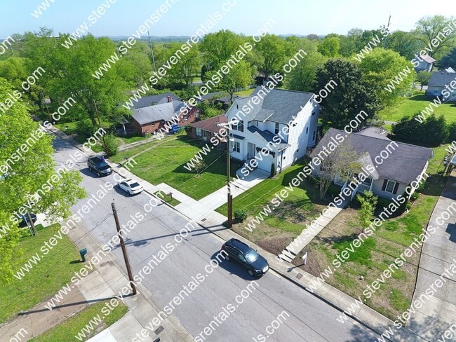 Building Photo - 928 30th Ave N