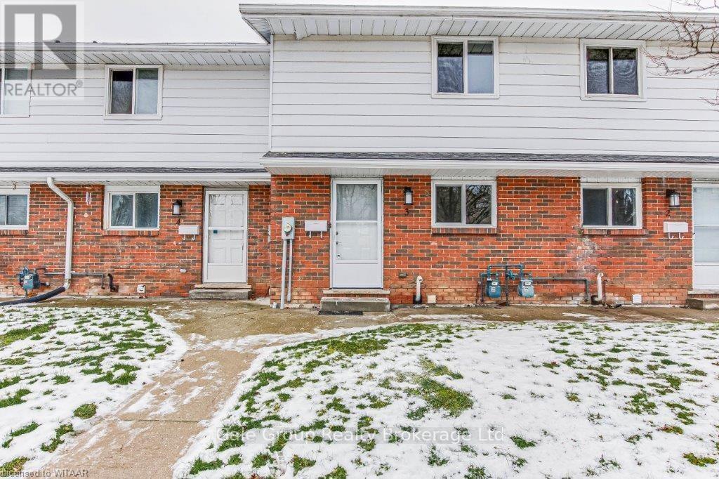 Primary Photo - 880-880 James St