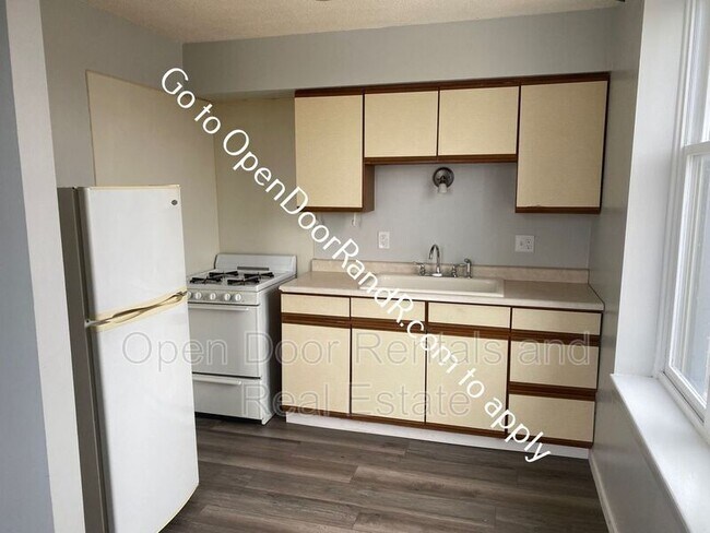 Foto del edificio - 3960 E Bellefontaine Rd