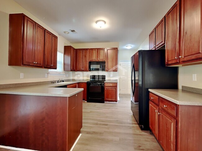 Foto del edificio - 419 Norwood Ct