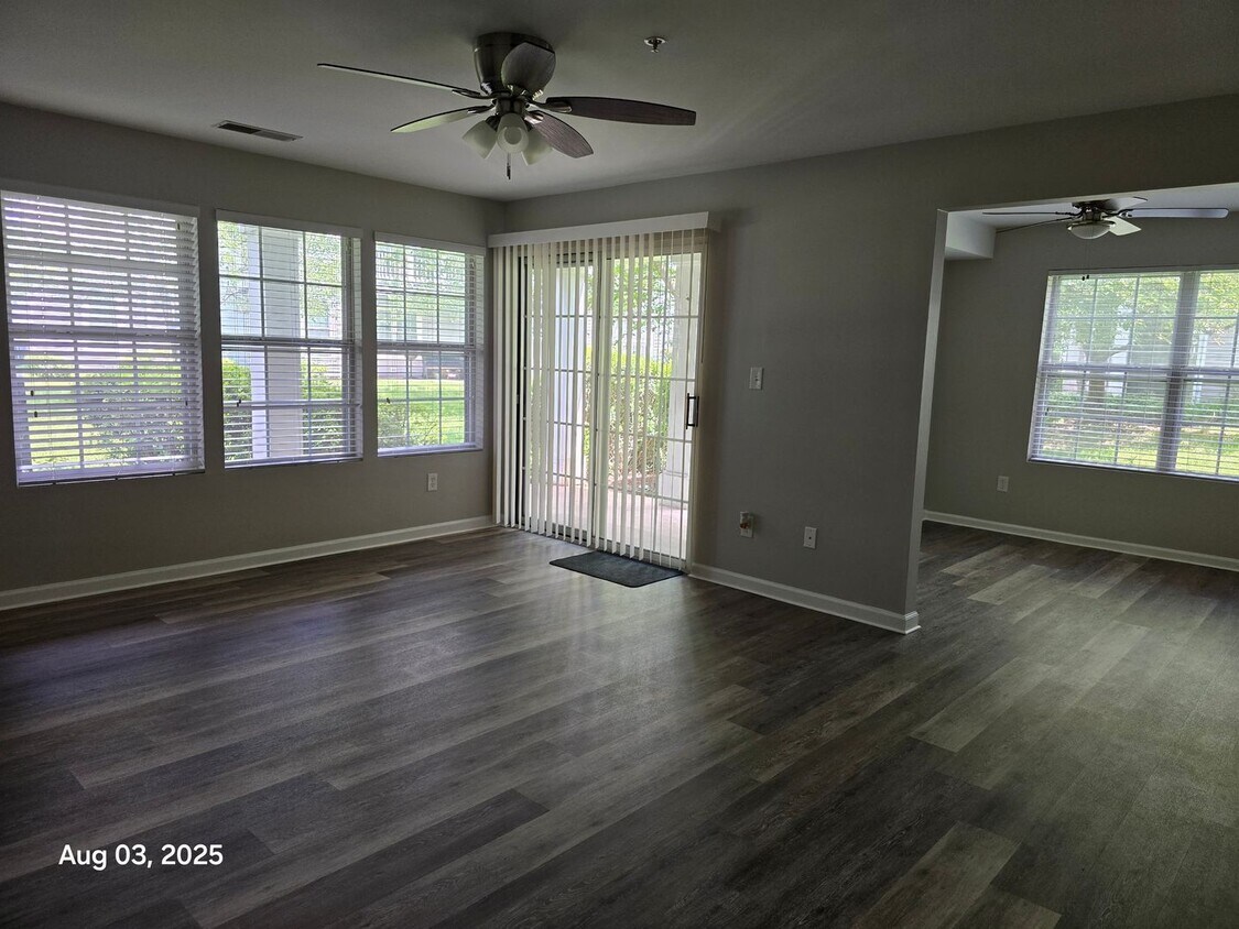 Foto principal - Beautiful 2 Bed 2 Bath Condo With Patio In...