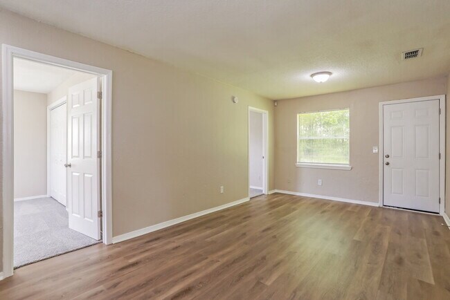 Building Photo - 7510 John F Kennedy Dr W