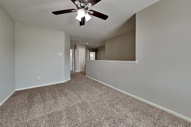 Building Photo - 16731 N Blue Jay Dr