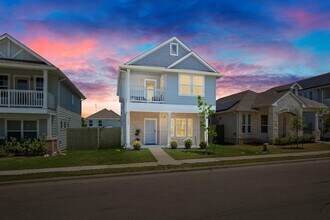 Building Photo - 17202 Adoro Dr