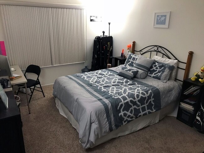 Bedroom - 171 Country Club Dr