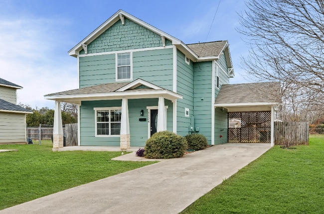 Building Photo - 1124 N Penelope St