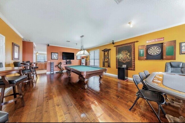 Foto del edificio - 1611 Sharon Pl