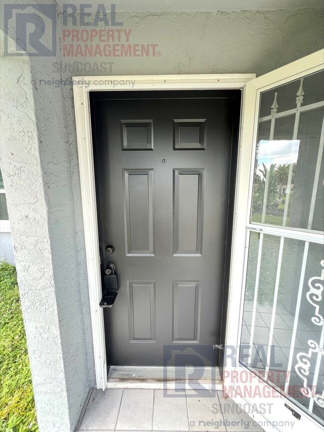 Building Photo - 2950 Pafko Dr